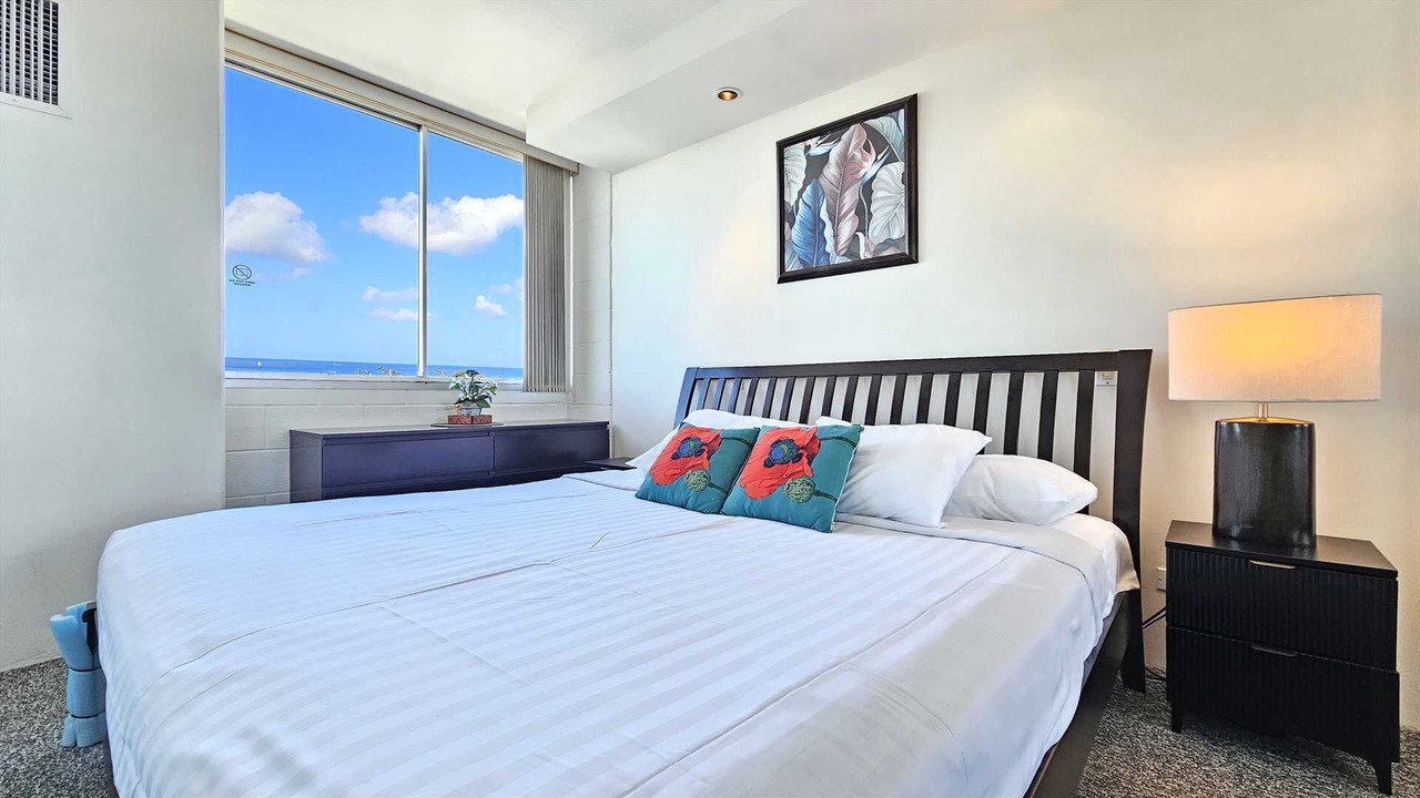 Photo of Bedroom in Waikiki