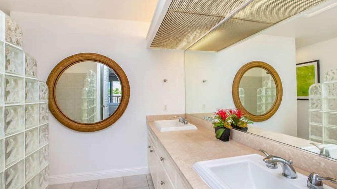 Photo of Bathroom in Princeville