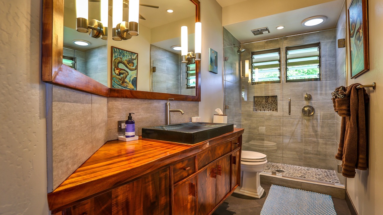 Photo of Bathroom in Kilauea