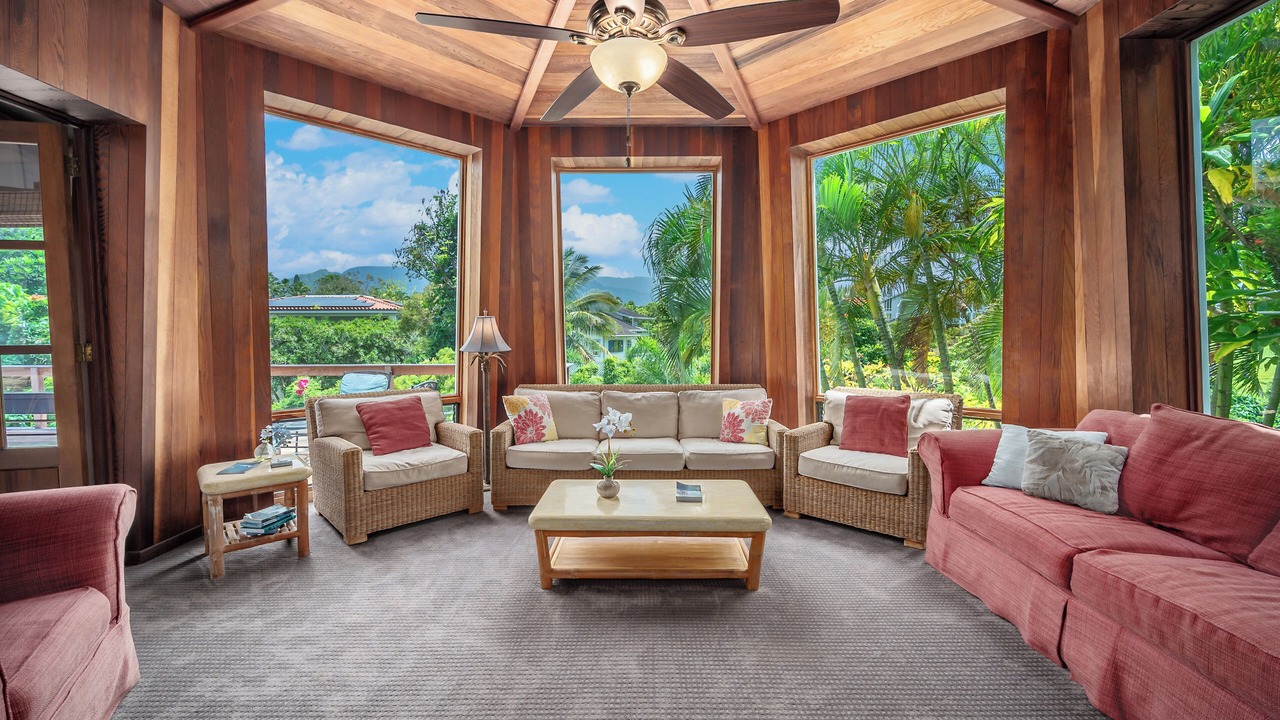 Photo of Livingroom in Princeville