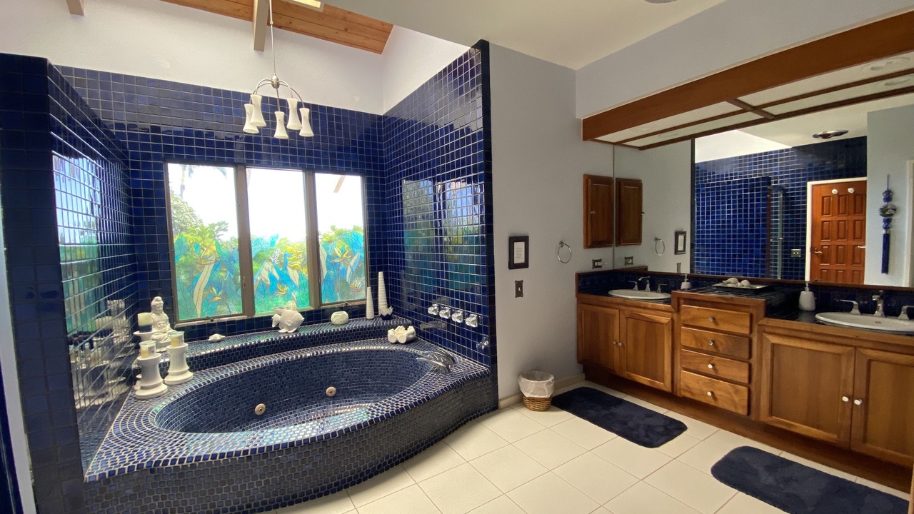 Photo of Bathroom in Kekaha