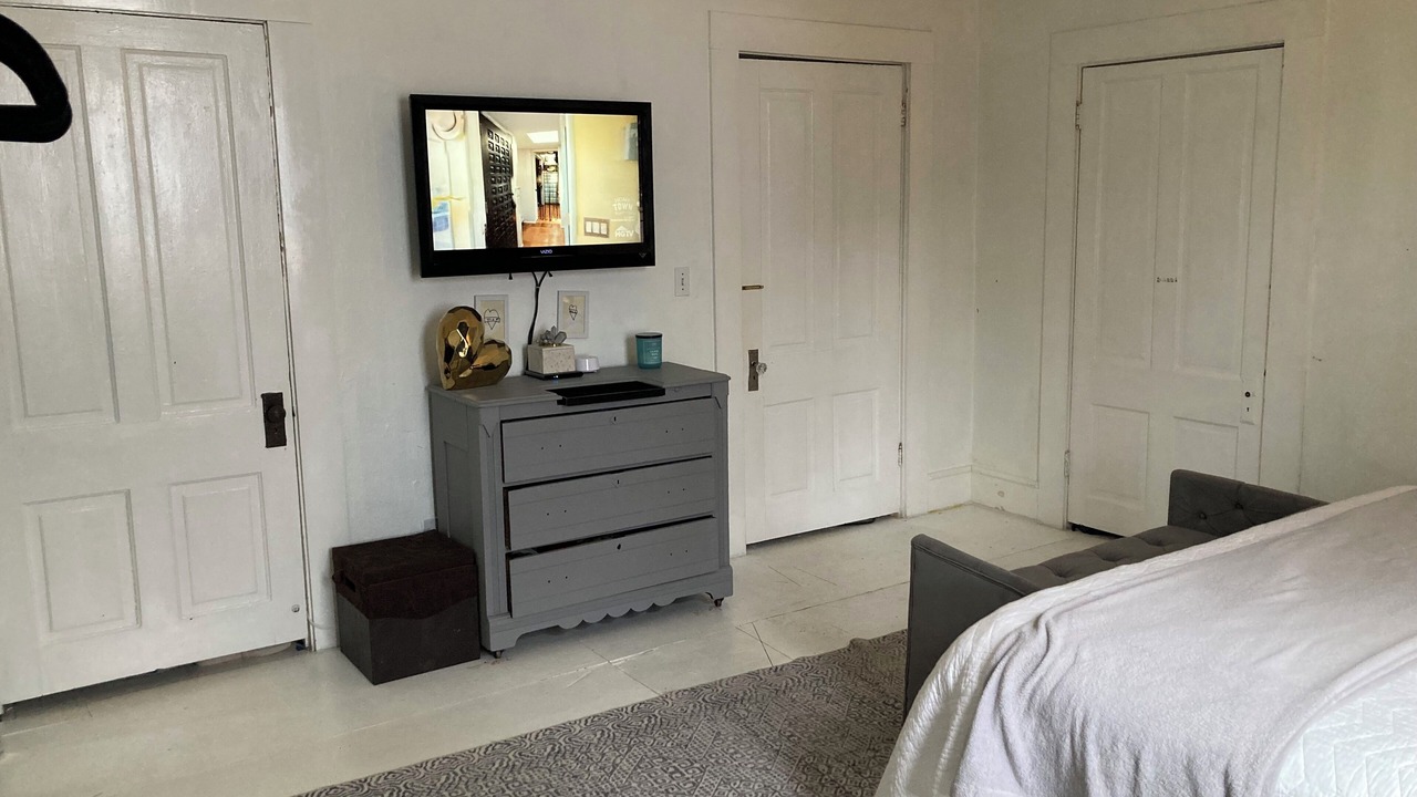 Photo of Bedroom in Midtown