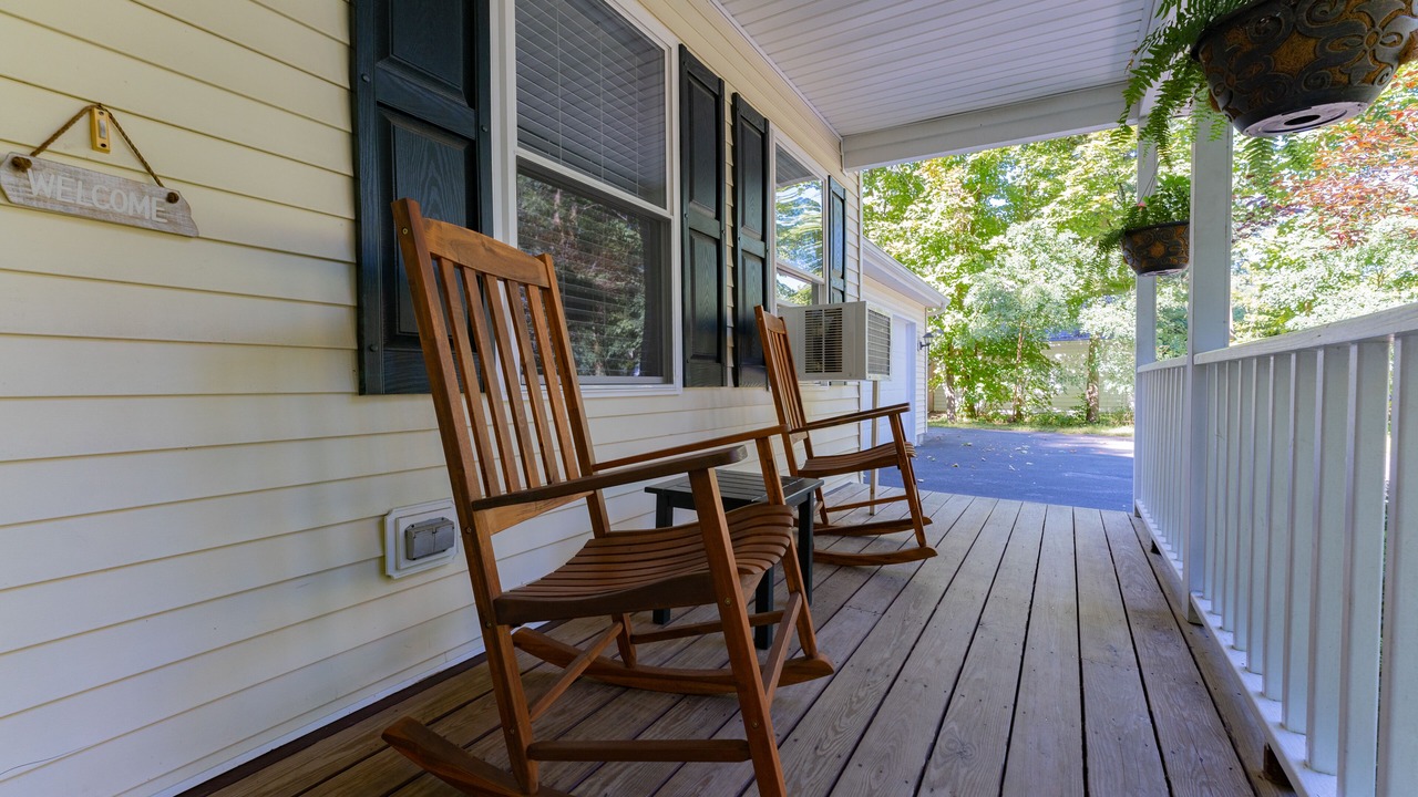 Photo of Patio Balcony in Saratoga Springs