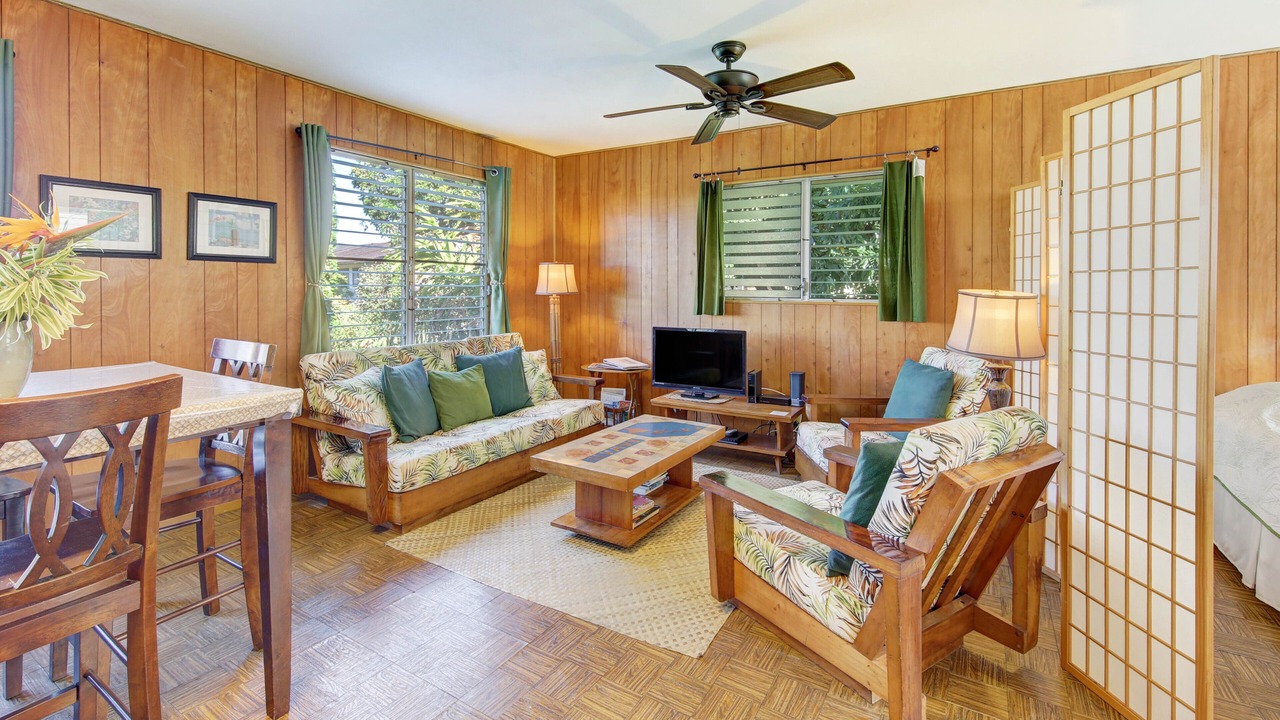 Photo of Livingroom in Hanalei