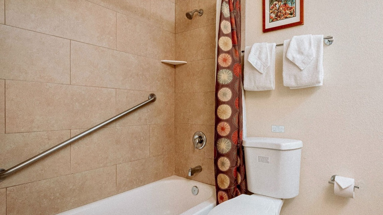 Photo of Bathroom in Lihue