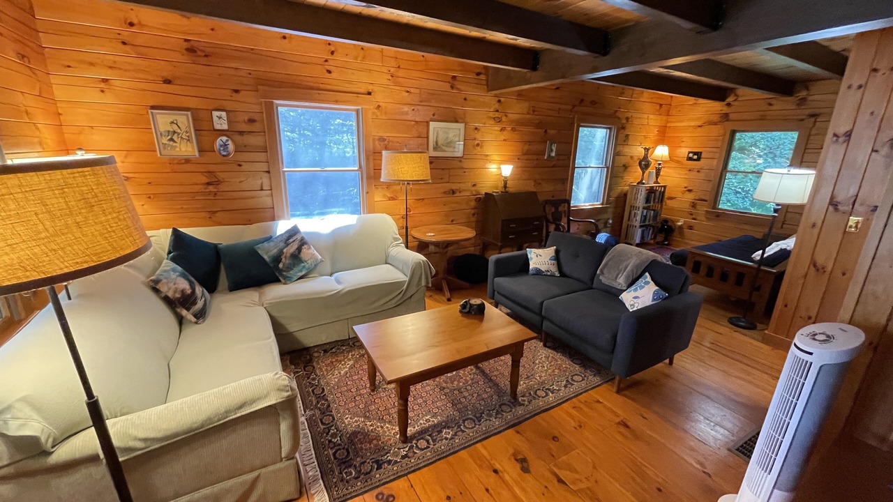 Photo of Livingroom in Farmington Falls