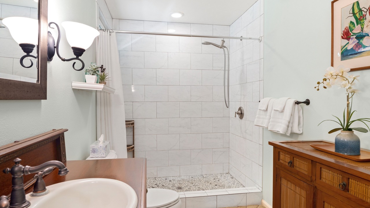 Photo of Bathroom in Kekaha