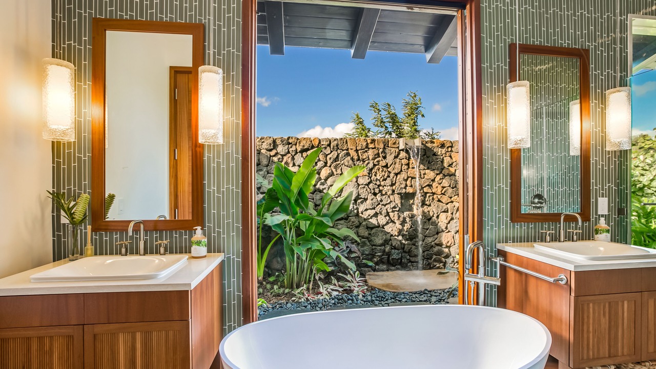 Photo of Bathroom in Koloa