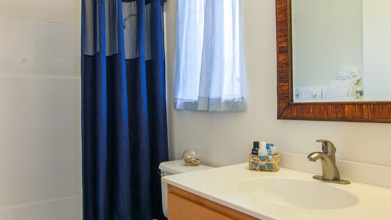 Photo of Bathroom in Nawiliwili
