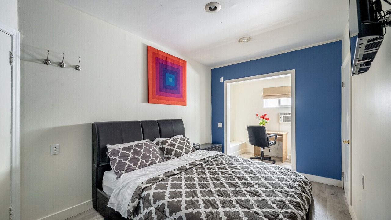 Photo of Bedroom in Sherman Oaks