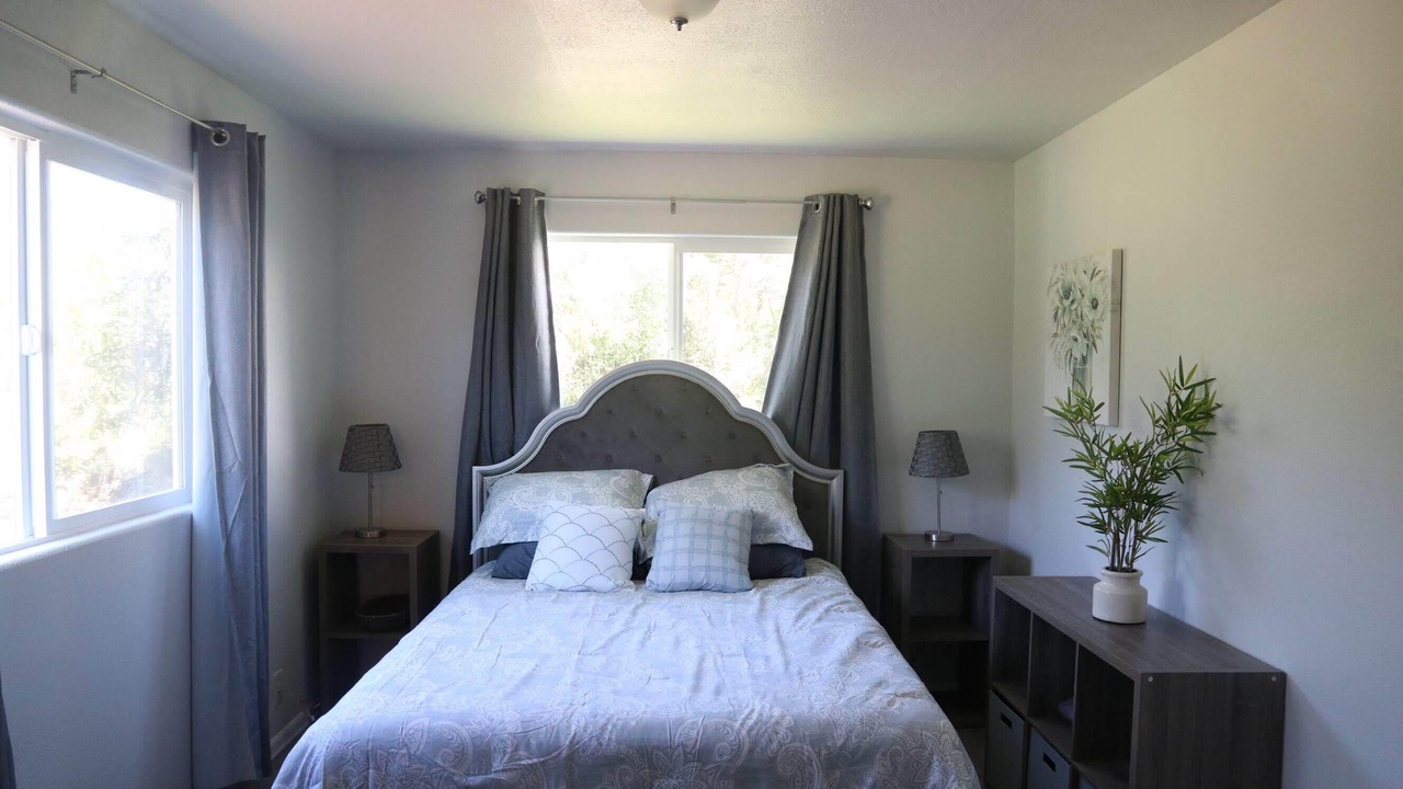 Photo of Bedroom in Keaau