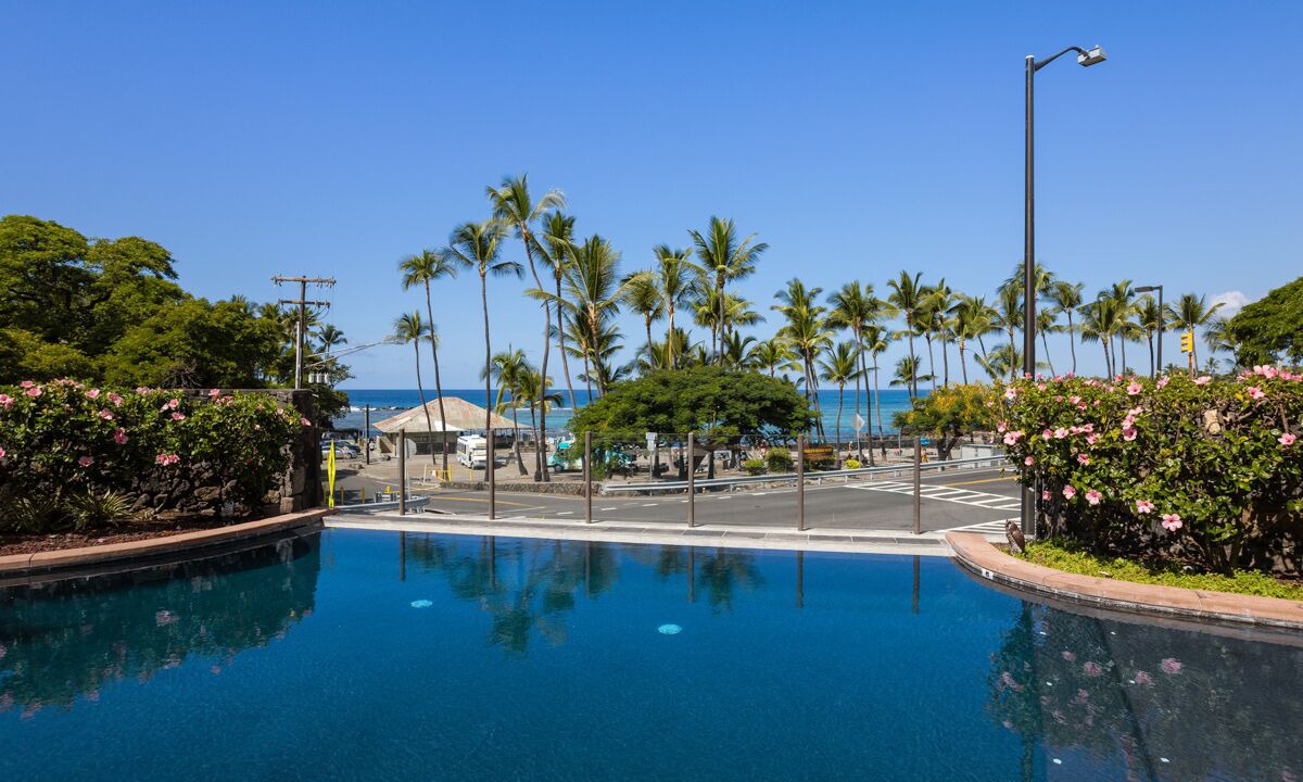Photo of Outdoor in Kahaluu Bay