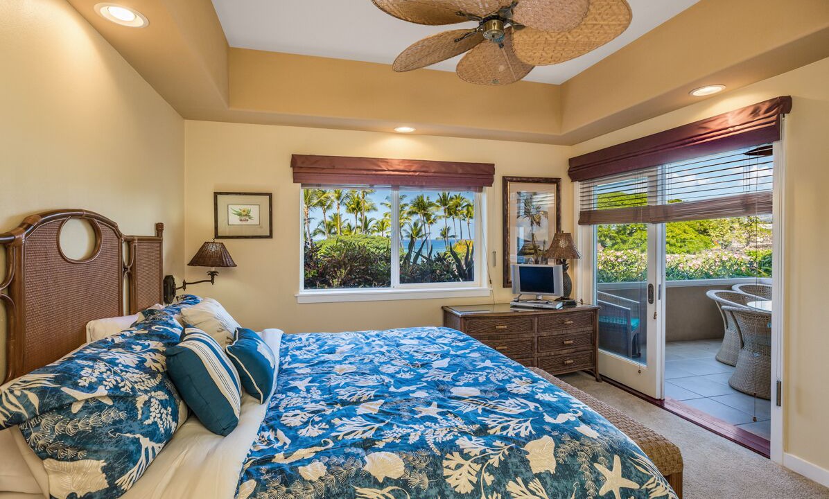 Photo of Bedroom in Kahaluu Bay
