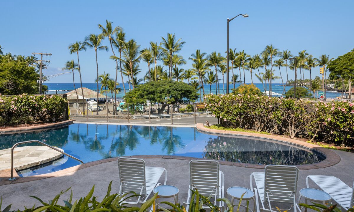 Photo of Outdoor in Kahaluu Bay