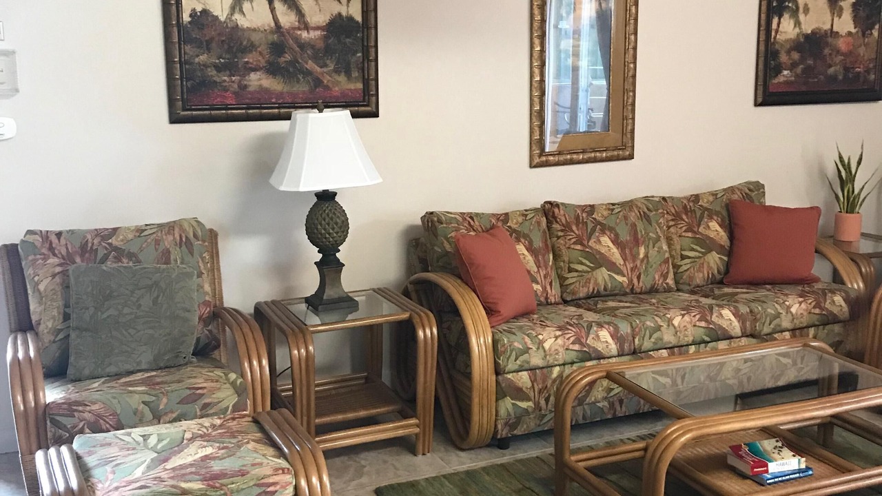 Photo of Livingroom in Kahaluu-Keauhou