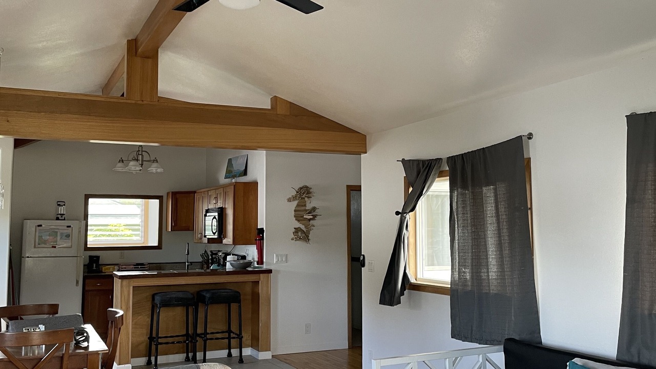 Photo of Livingroom in Hanalei