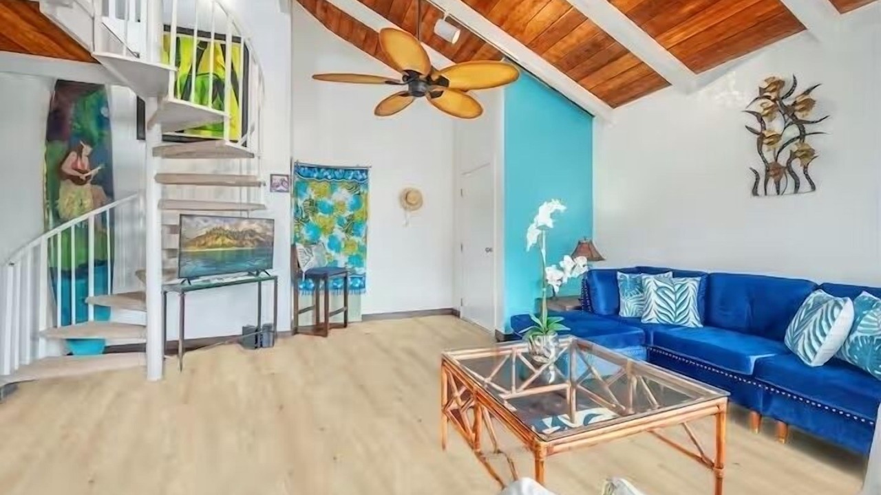 Photo of Livingroom in Princeville
