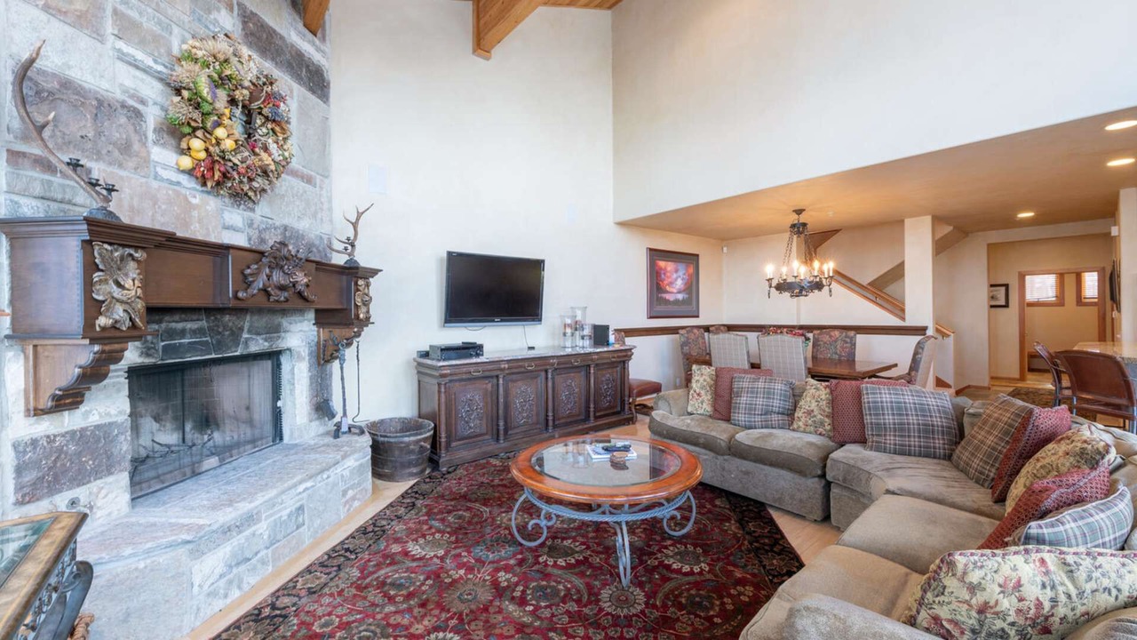 Photo of Livingroom in Deer Valley