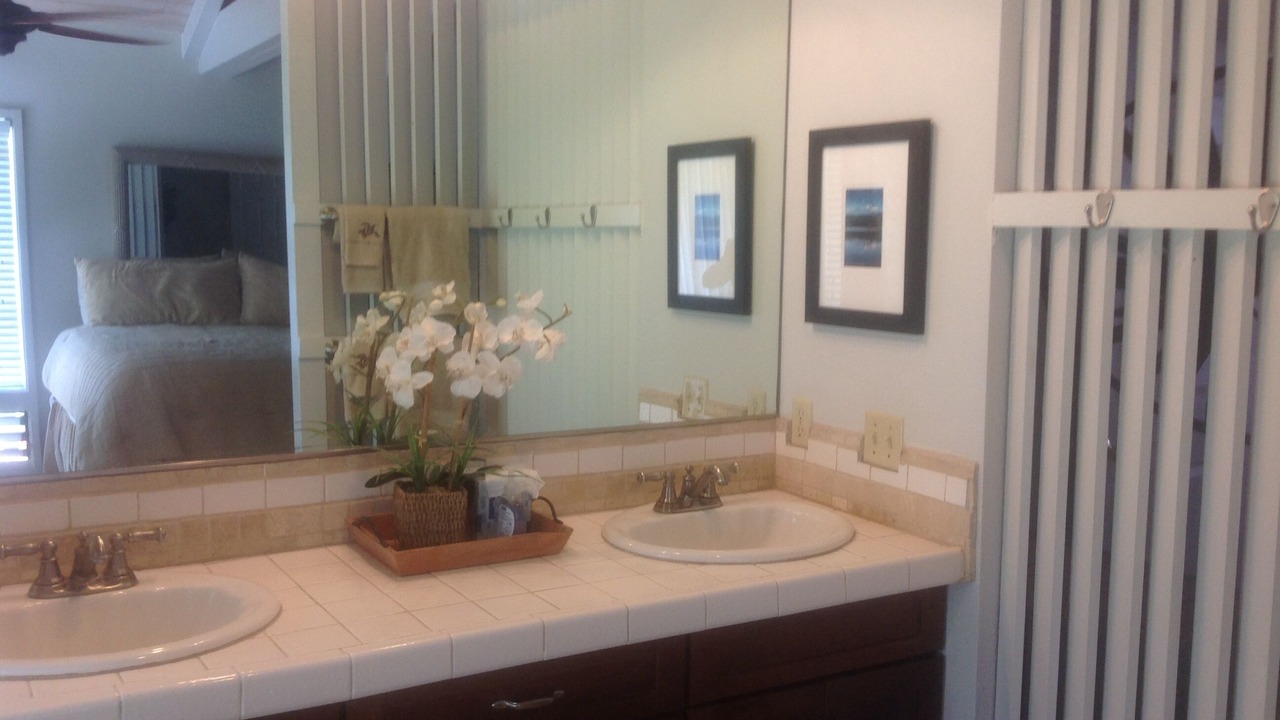 Photo of Bathroom in Poipu
