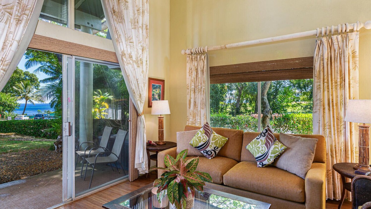 Photo of Livingroom in Princeville