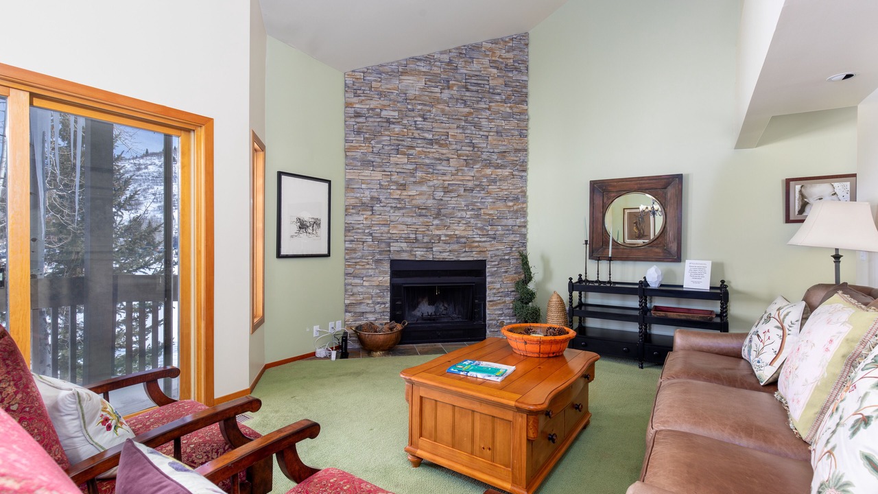 Photo of Livingroom in Deer Valley