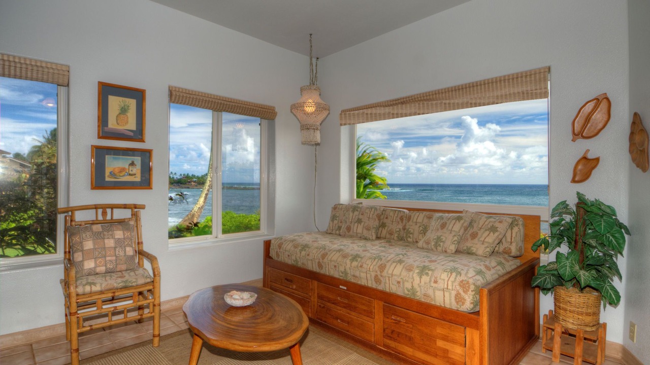 Photo of Livingroom in Poipu