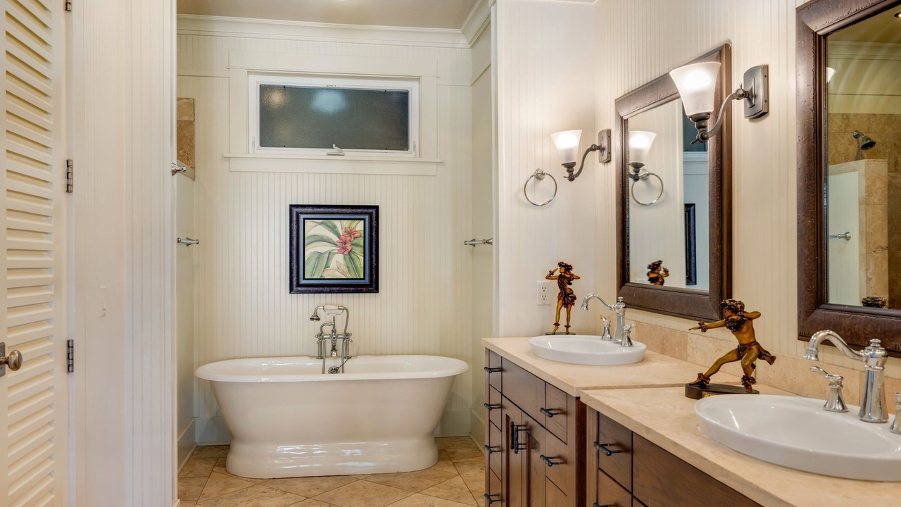 Photo of Bathroom in Poipu