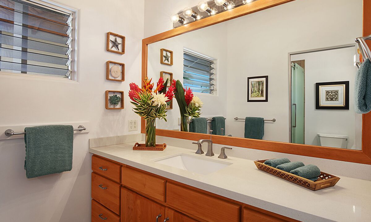 Photo of Bathroom in Poipu