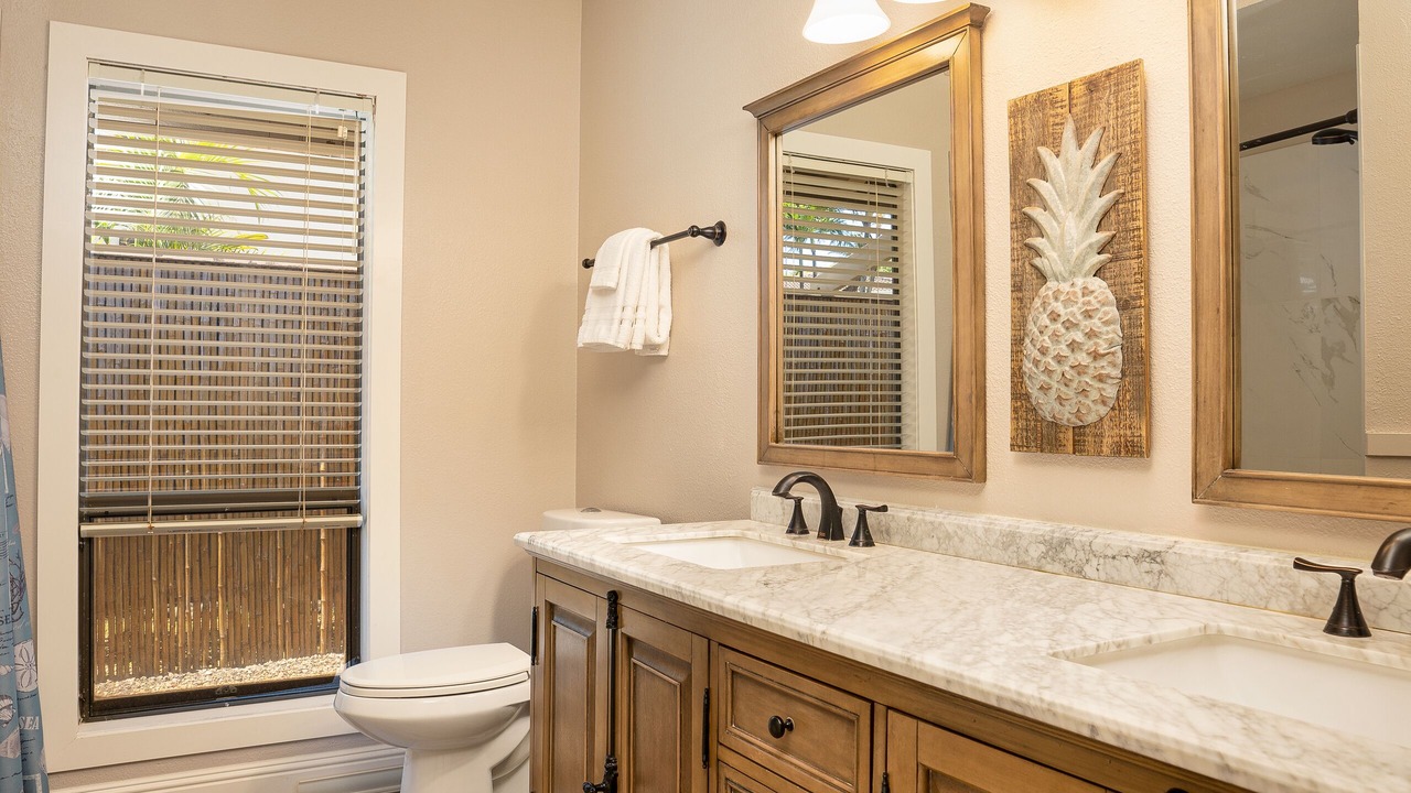 Photo of Bathroom in Poipu
