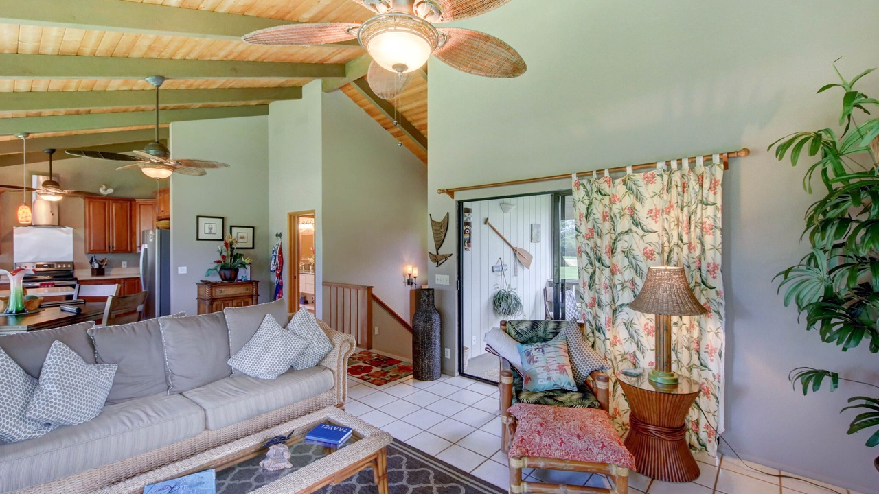 Photo of Livingroom in Princeville