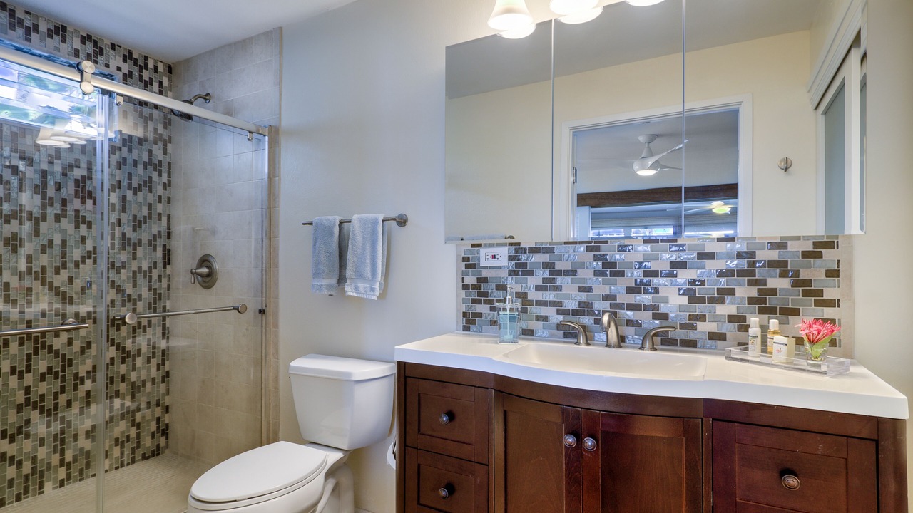 Photo of Bathroom in Poipu