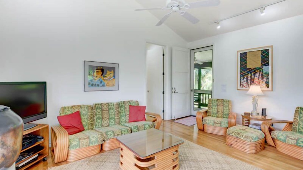 Photo of Livingroom in Wainiha