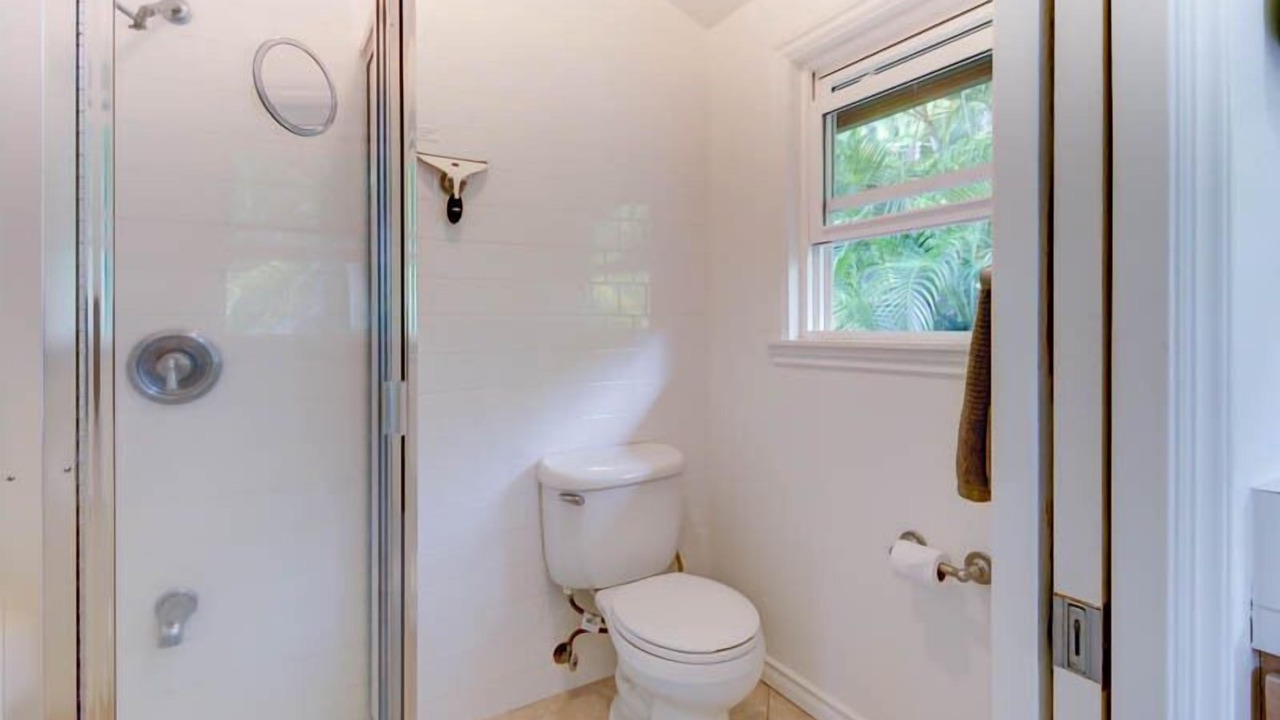 Photo of Bathroom in Wainiha