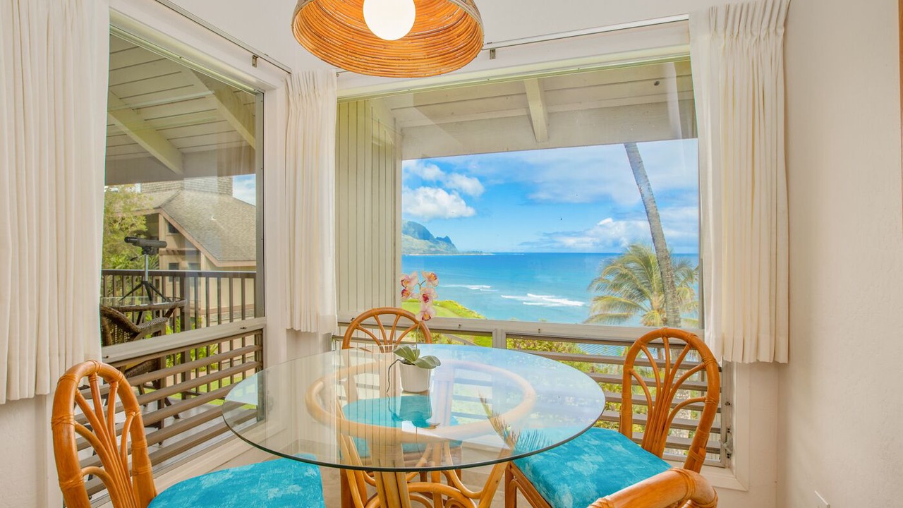 Photo of Livingroom in Princeville