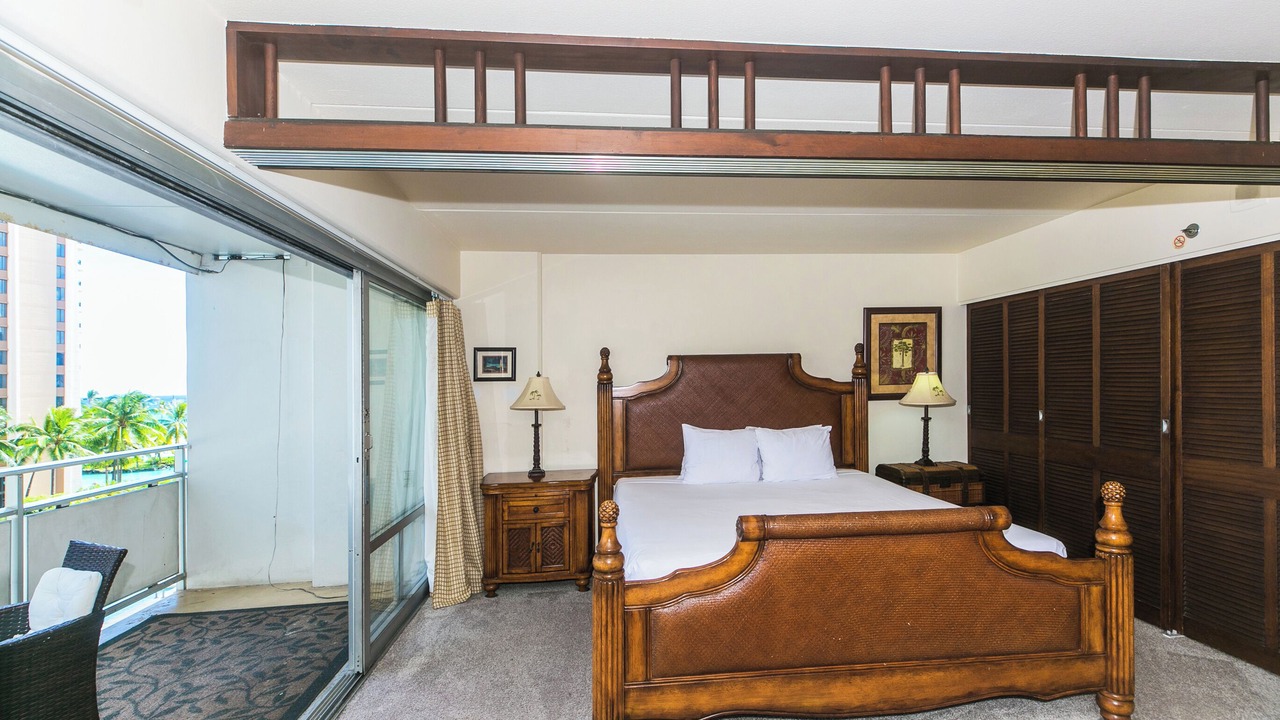 Photo of Bedroom in Waikiki