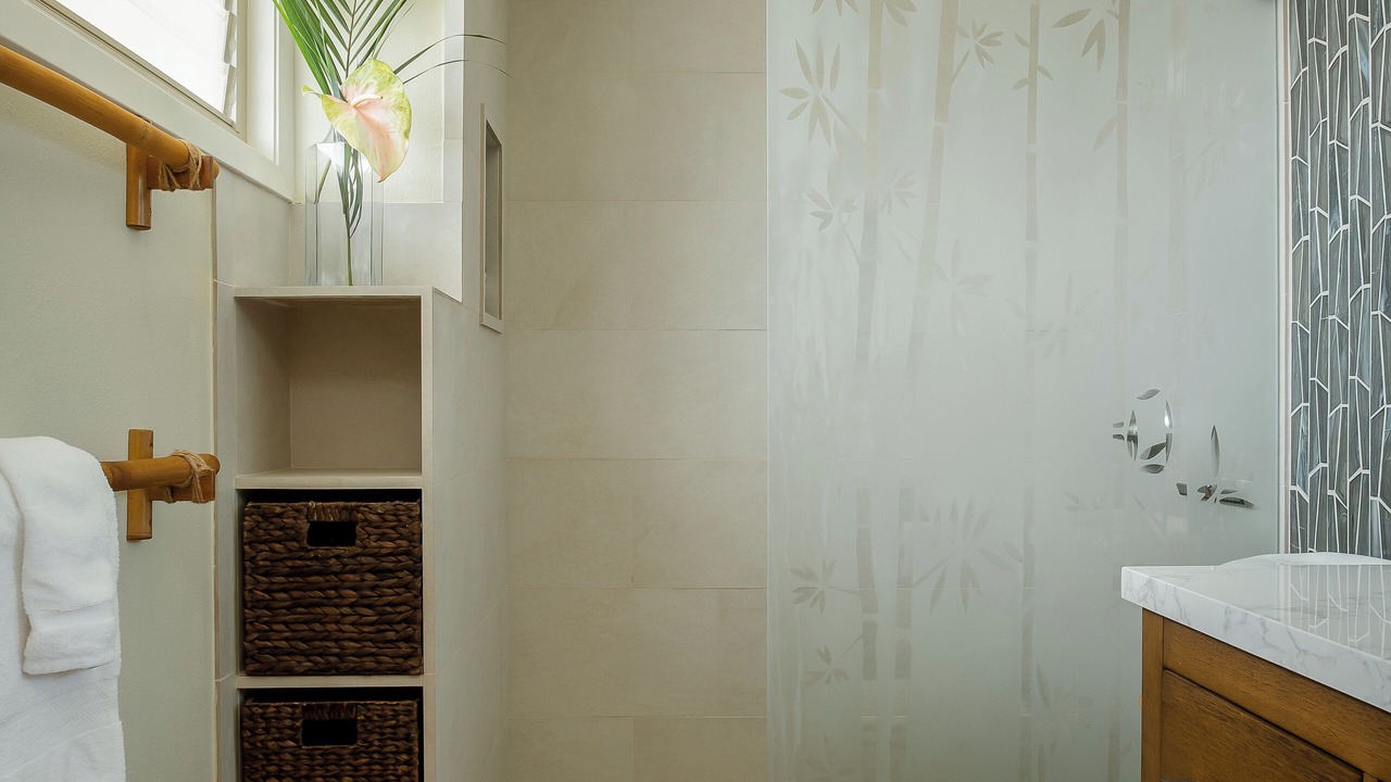 Photo of Bathroom in Wainiha