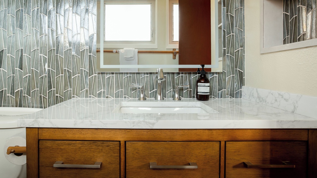 Photo of Bathroom in Wainiha