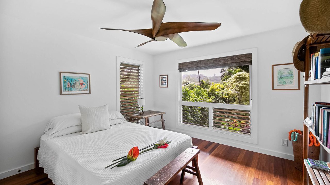 Photo of Bedroom in Wainiha