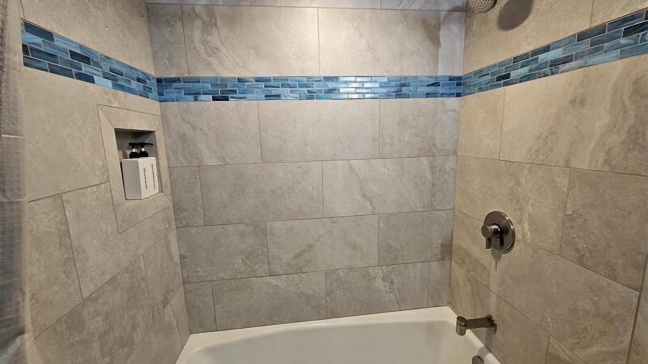 Photo of Bathroom in Kahaluu Bay