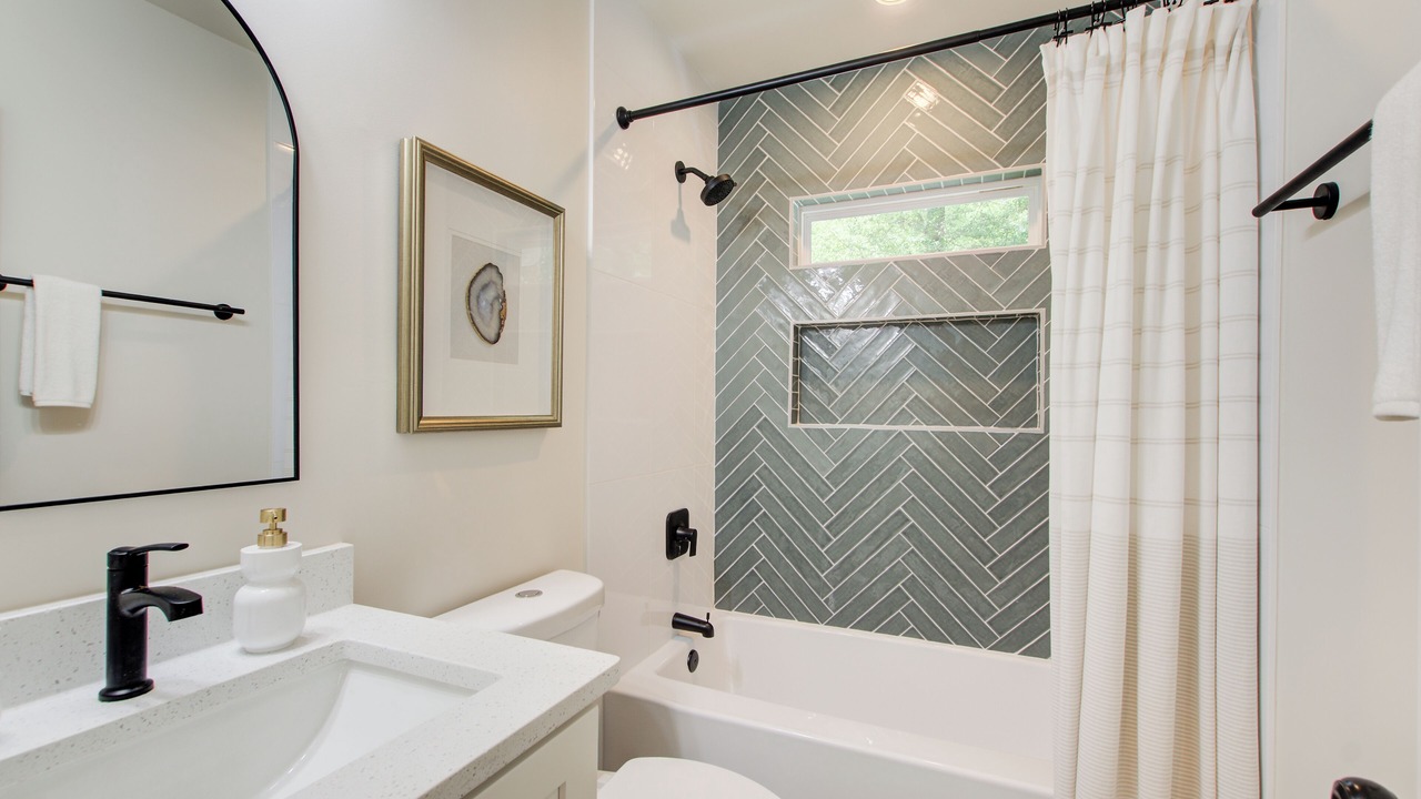 Photo of Bathroom in Sandy Springs