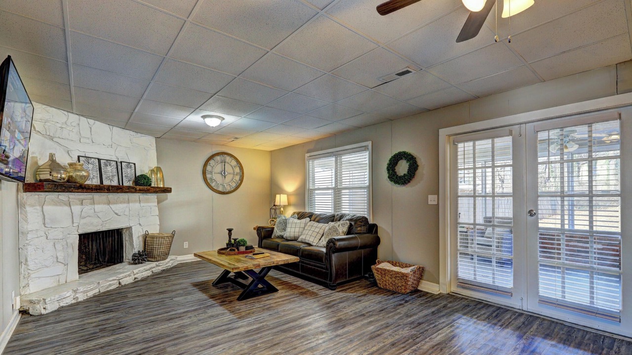 Photo of Livingroom in Mableton