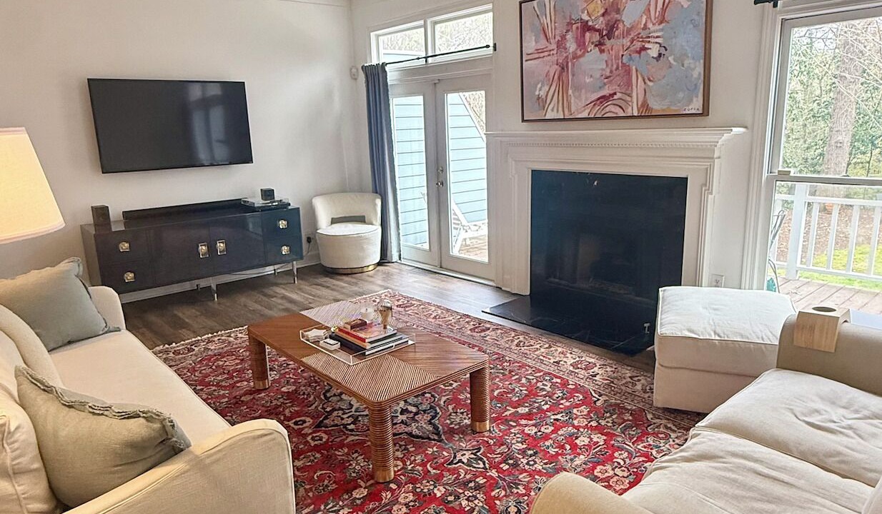 Photo of Livingroom in East Side