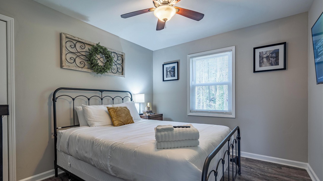 Photo of Bedroom in Addison Heights