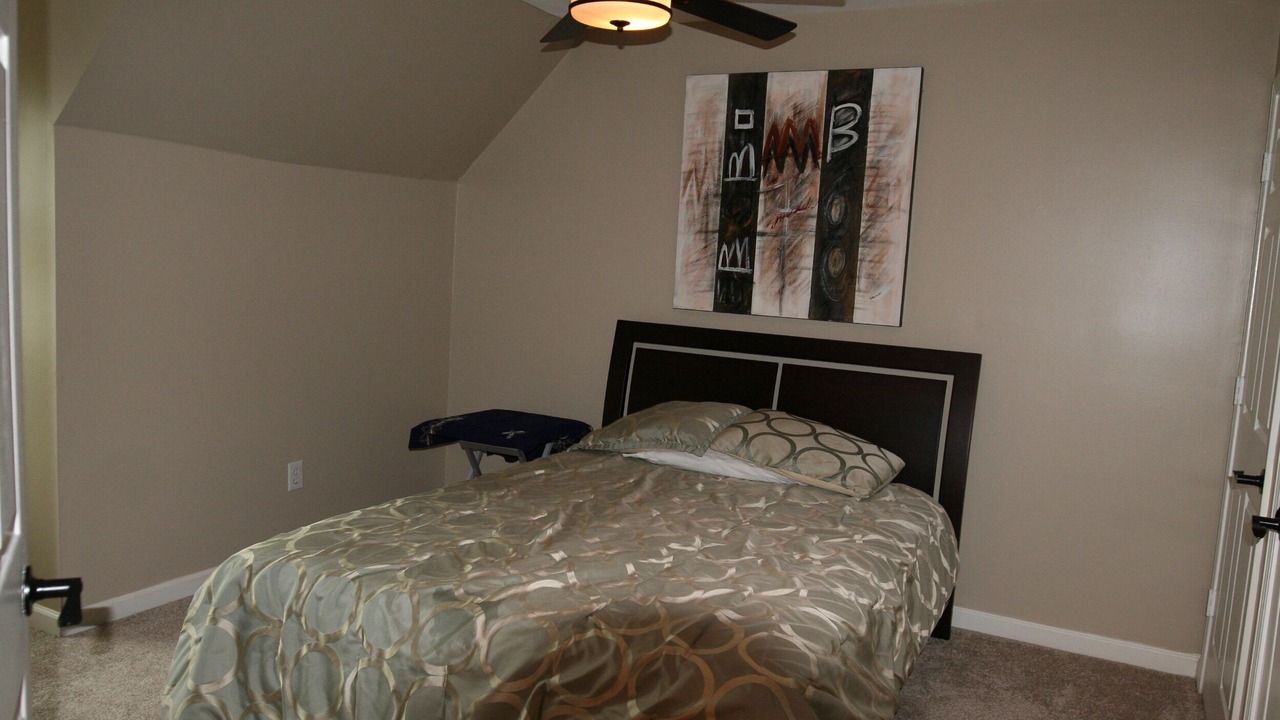 Photo of Bedroom in Lawrenceville