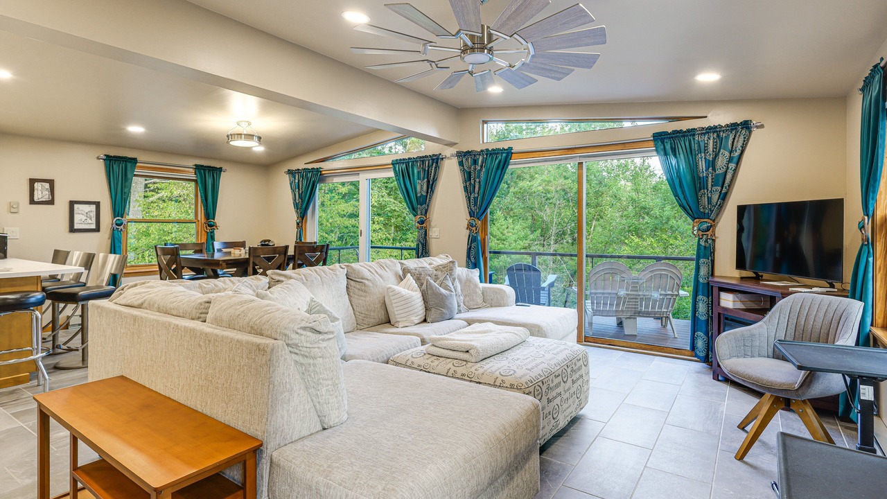 Photo of Livingroom in Warrensburg
