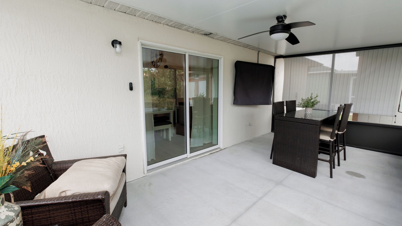 Photo of Outdoor in Sandalwood