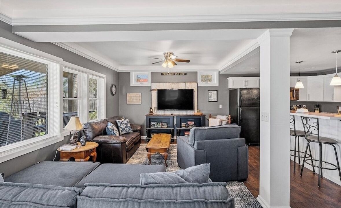Photo of Livingroom in Northville