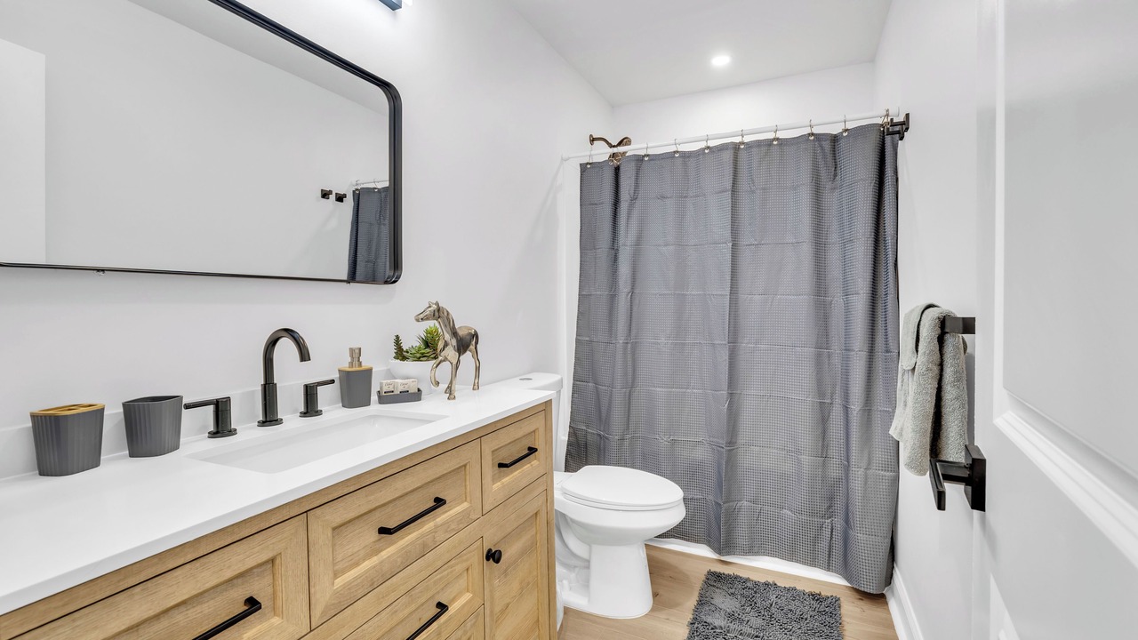 Photo of Bathroom in East Point