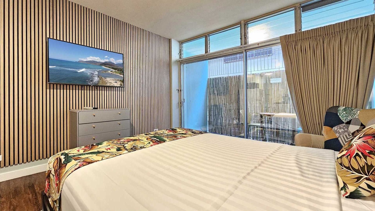 Photo of Bedroom in Waikiki