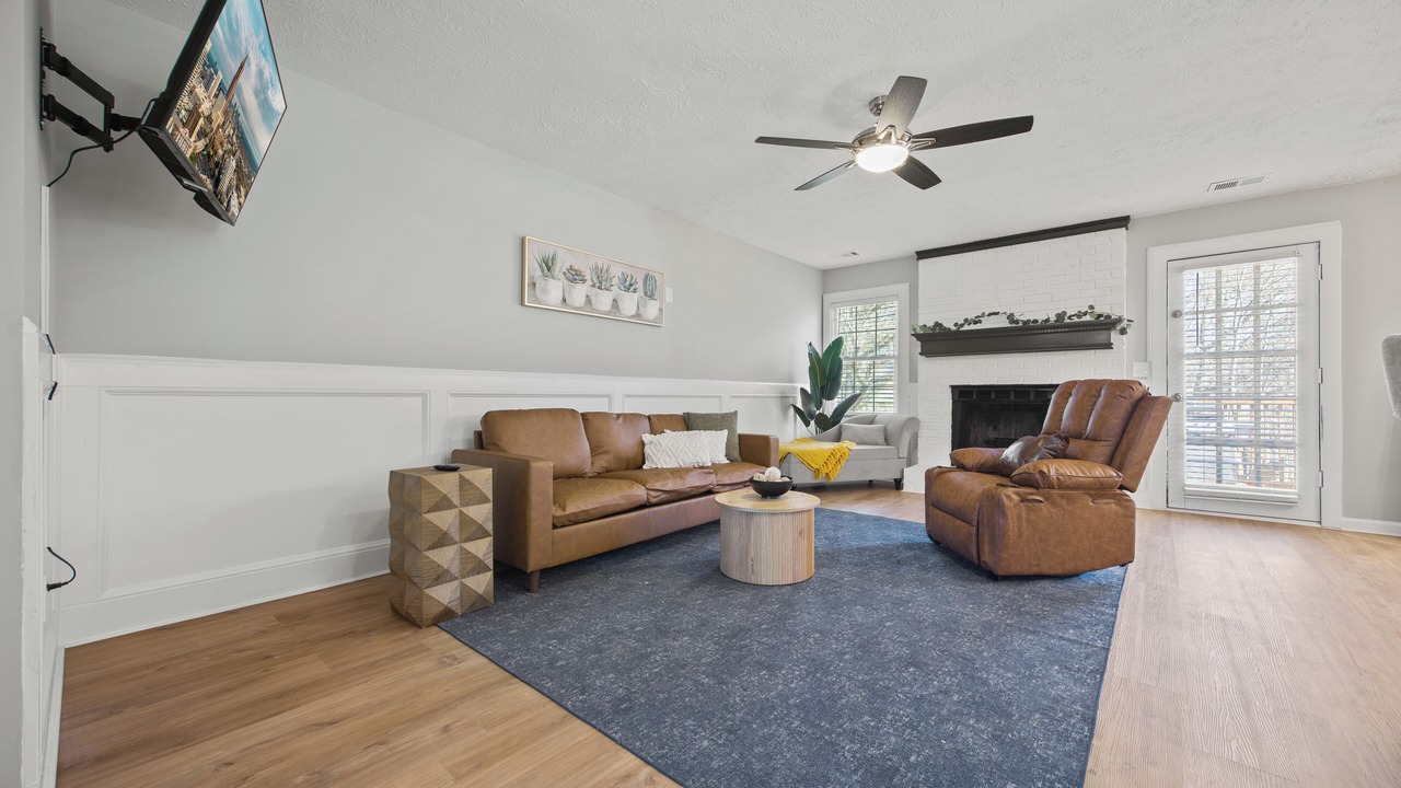 Photo of Livingroom in Lawrenceville